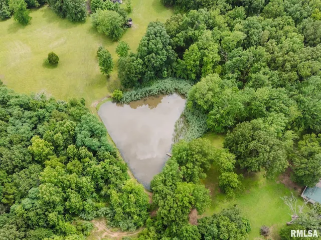 $224,900 | 880 Highway 166, Creal Springs, IL 62922