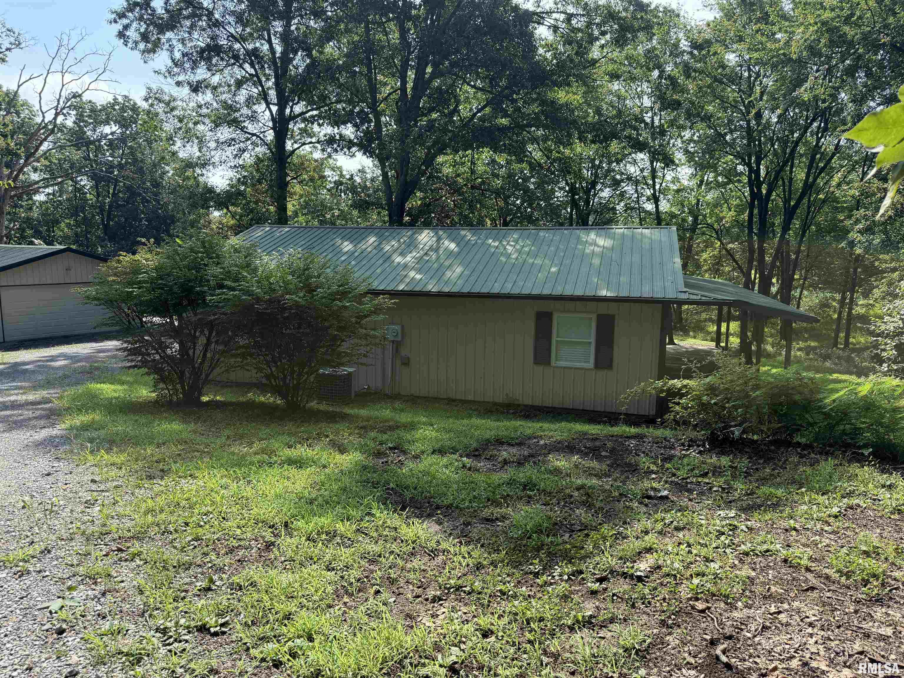 880 Highway 166 Creal Springs, IL 62922 - Photo 6 of 49