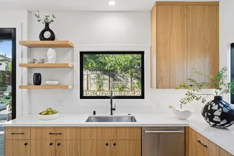 $4,695,000 | 1908 Devereux Drive, Burlingame, CA 94010