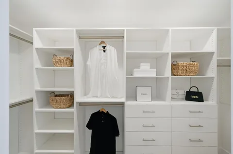 $4,695,000 | 1908 Devereux Drive, Burlingame, CA 94010