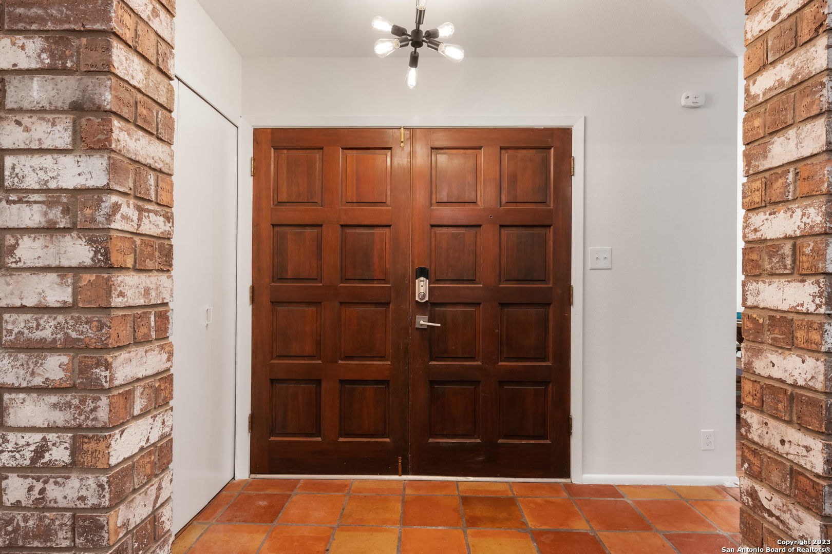 8318 Kyle Rote Street San Antonio, TX 78240 - Photo 4 of 31
