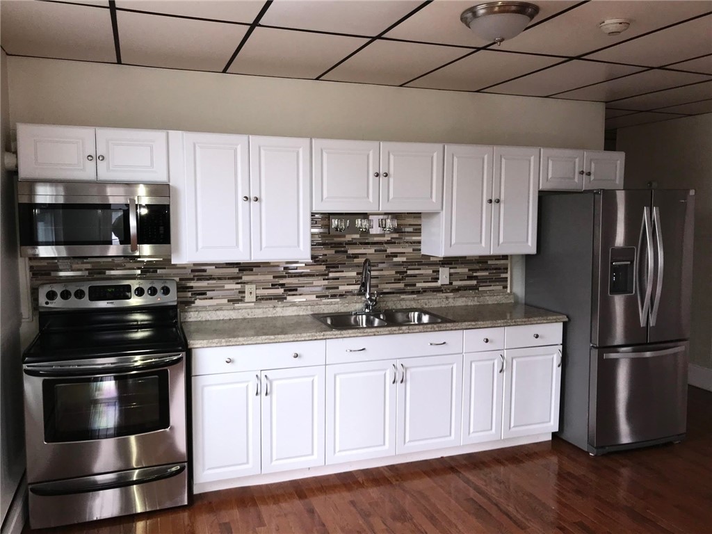 38 Lawrence Street Pawtucket, RI 02860 - Photo 19 of 39