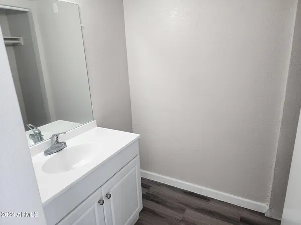 $1,299 | 4301 North 24th Street, Phoenix, AZ 85016