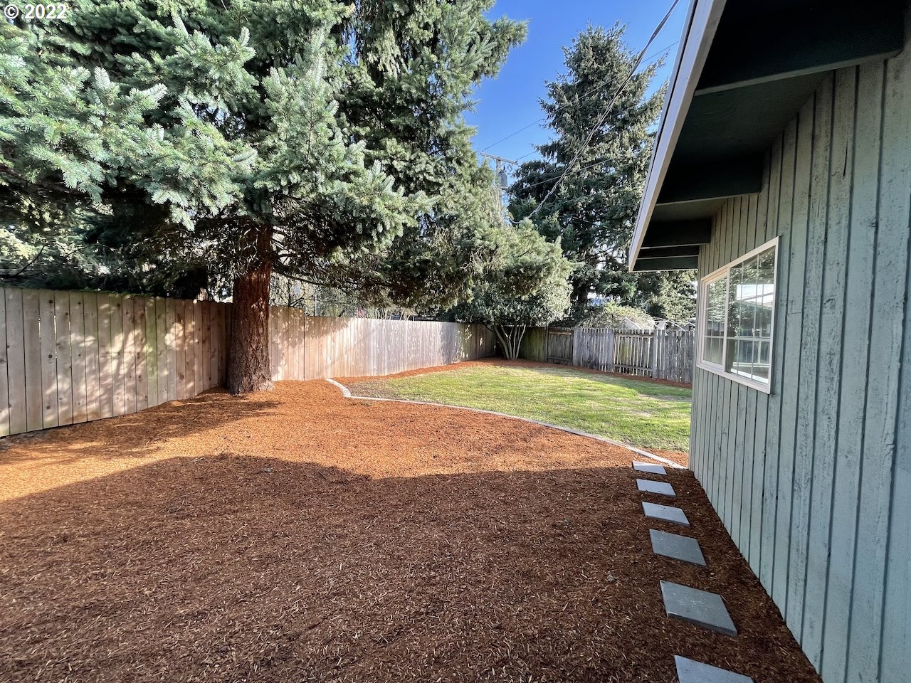 3203 Raleighwood Avenue Springfield, OR 97477 - Photo 20 of 28 a view of outdoor space and yard