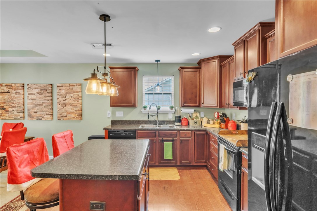 208 Fledgling Way Easley, SC 29642 - Photo 6 of 34 Gallery Image 6