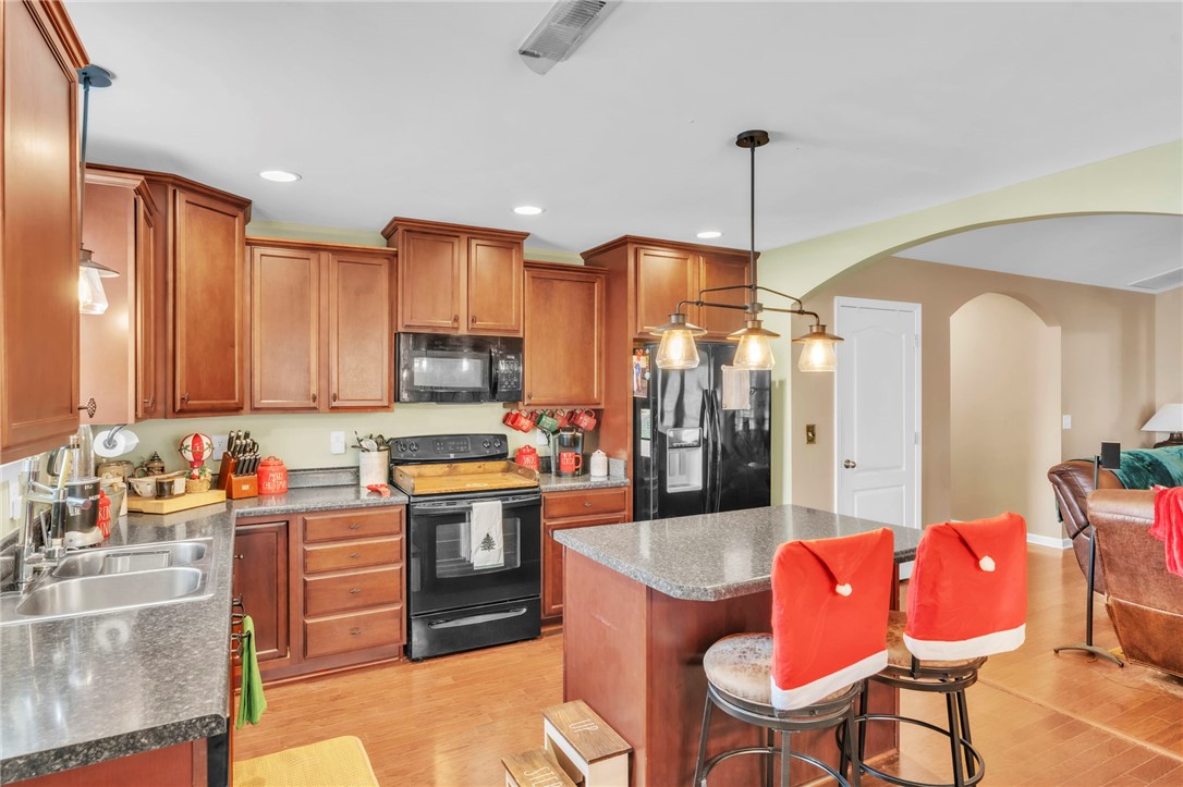208 Fledgling Way Easley, SC 29642 - Photo 7 of 34 Gallery Image 7
