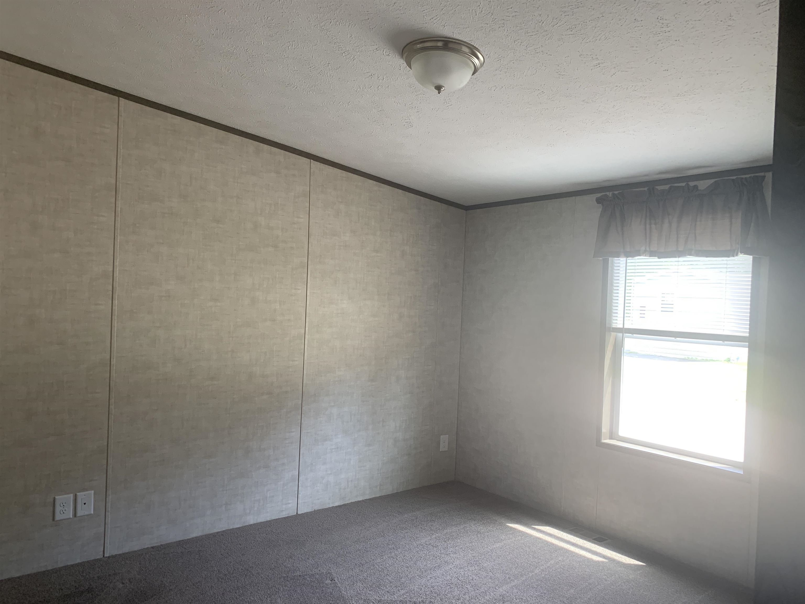 16 Country Lane Rochester, NH 03867 - Photo 10 of 27
