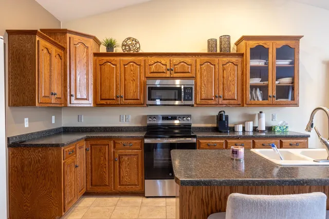 $407,000 | 421 Fawnwood Court, Wrightstown, WI 54180