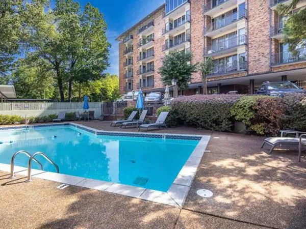 $275,000 | 2195 Poplar Avenue, Unit 304, Memphis, TN 38104