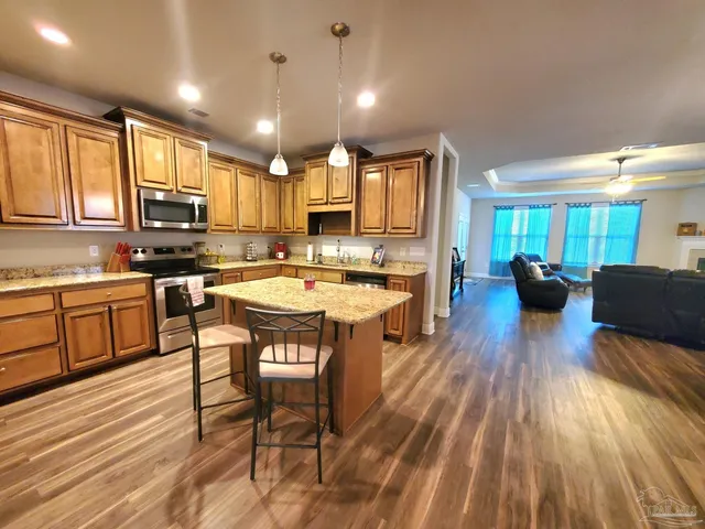 $2,150 | 820 Oak Alley, Pensacola, FL 32506