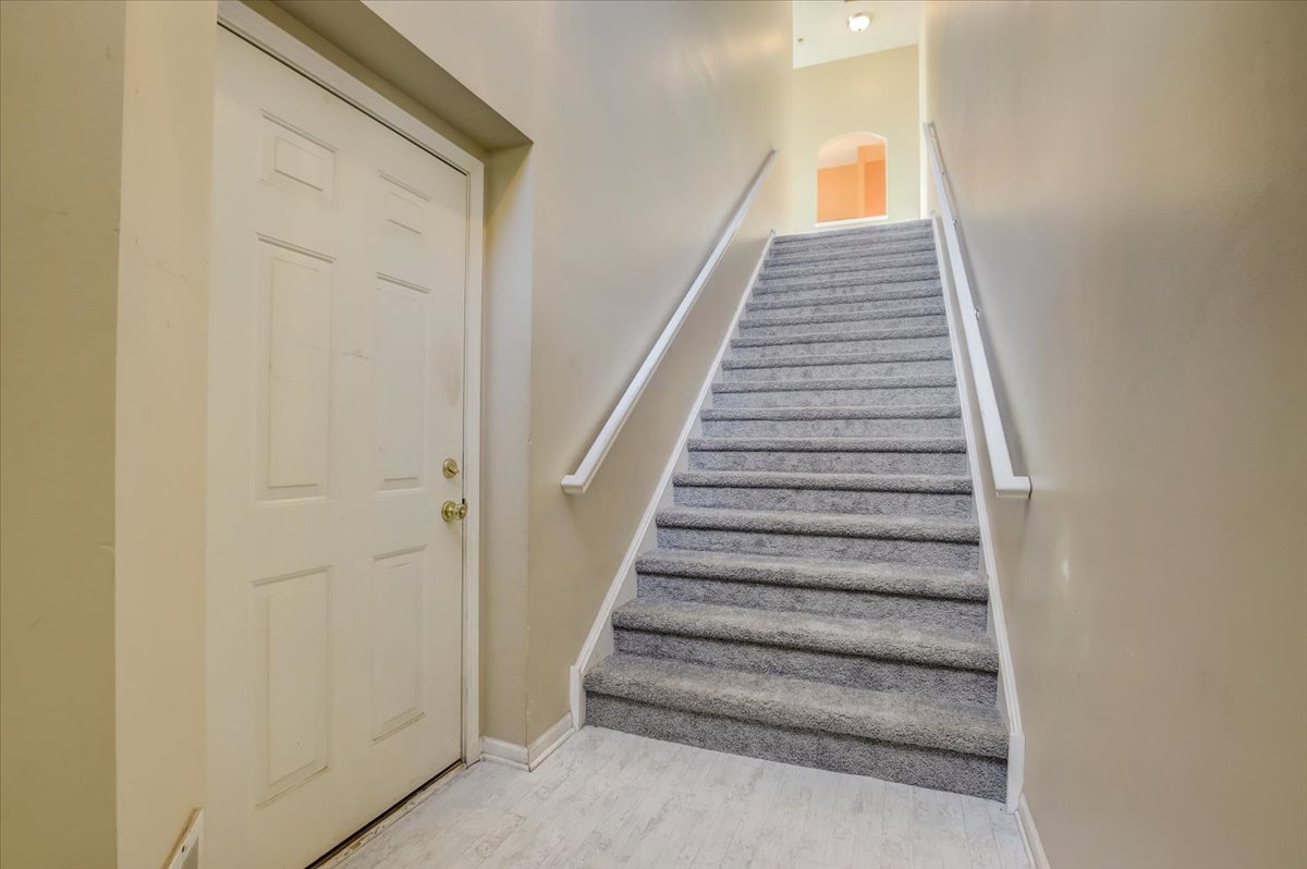 8108 Concord Lane, Unit K Justice, IL 60458 - Photo 3 of 31