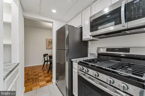 $370,000 | 3825 Davis Place Northwest, Unit 102, Washington, DC 20007