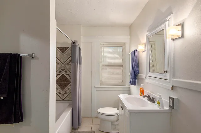 $179,900 | 715 2nd Street, Jackson, MI 49203