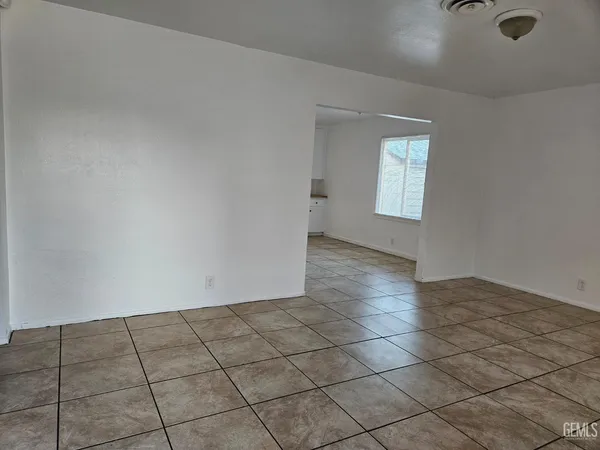 $285,000 | Undisclosed Address, Shafter, CA 93263