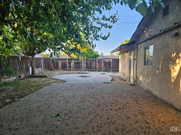 $285,000 | Undisclosed Address, Shafter, CA 93263