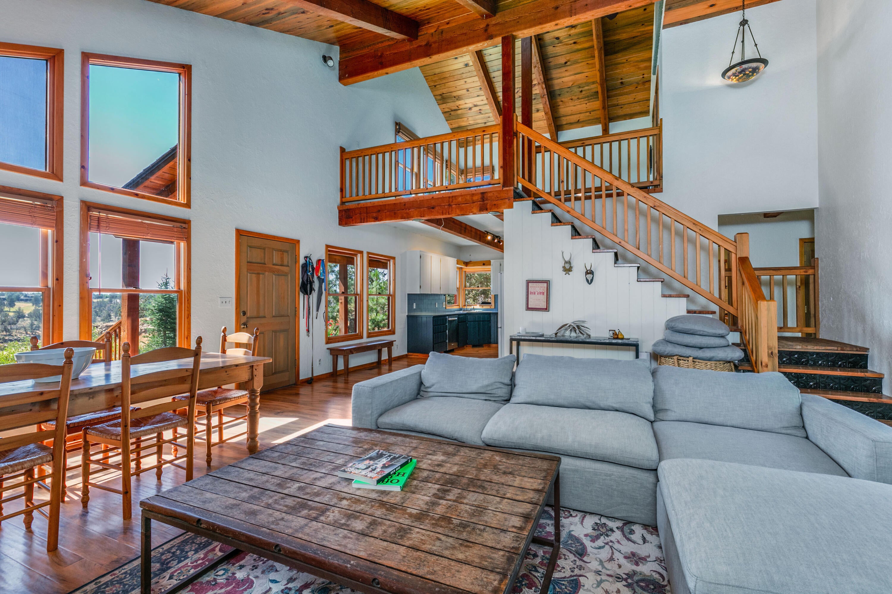 65701 Twin Bridges Road Bend, OR 97703 - Photo 4 of 44 4