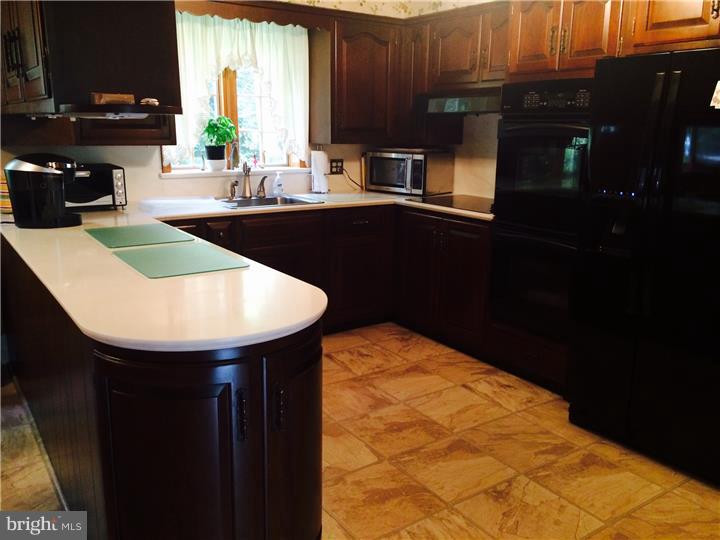 412 West Rose Valley Road Wallingford, PA 19086 - Photo 3 of 10