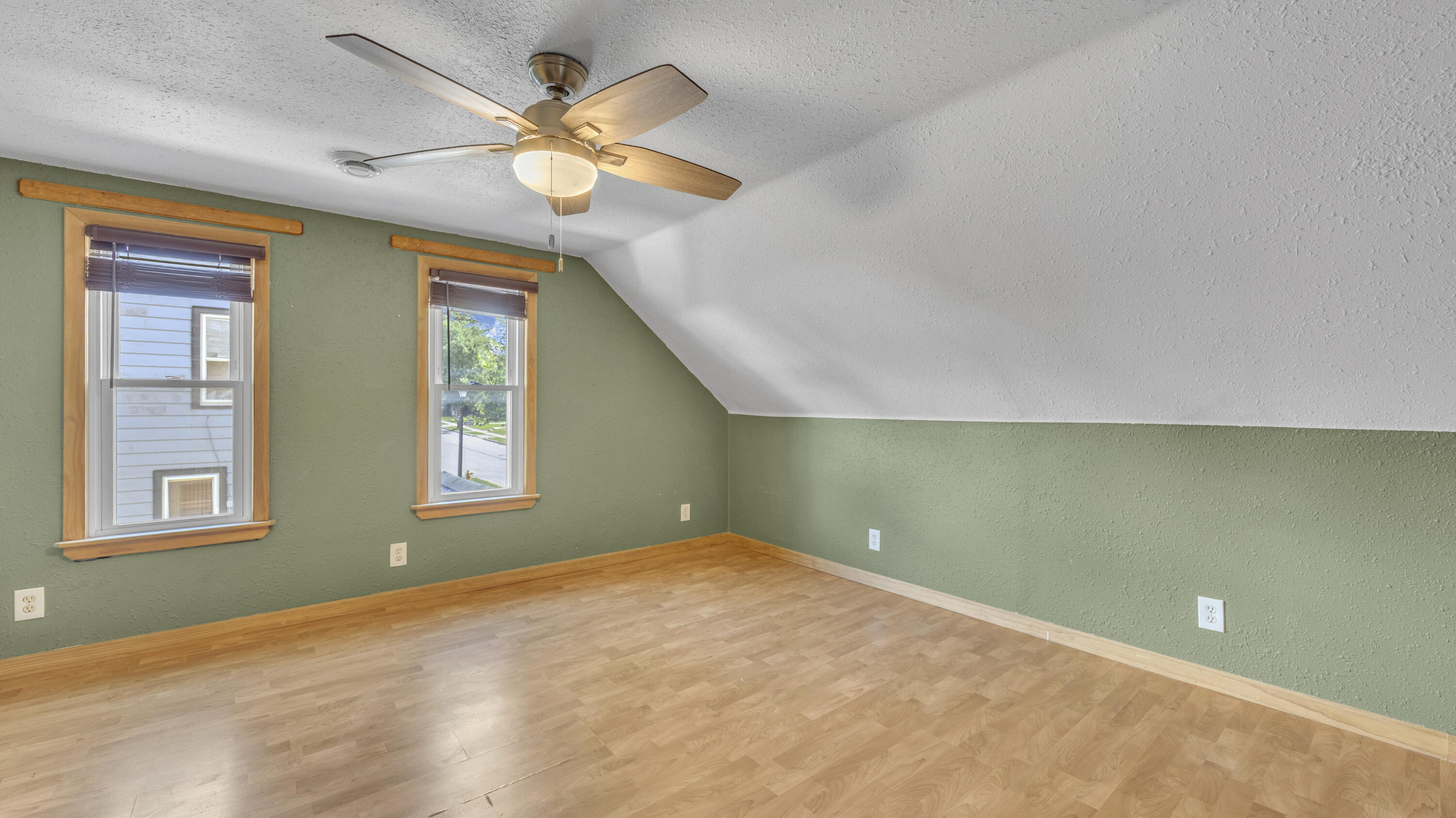 820 Reed Street Plymouth, WI 53073 - Photo 19 of 37 Primary Bedroom