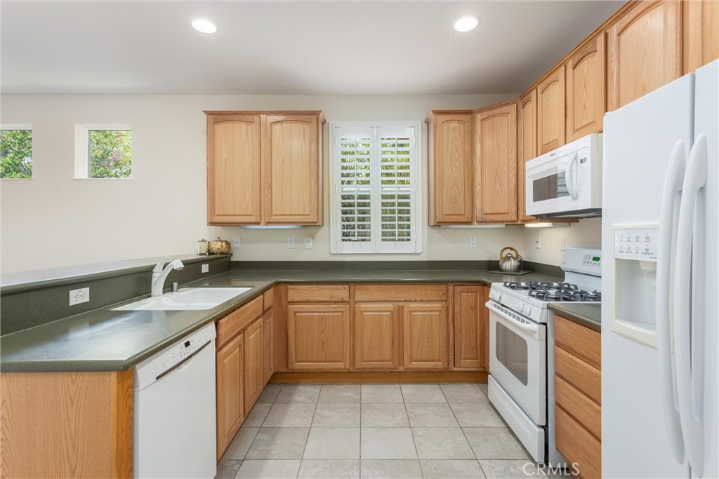 1659 Snowberry Road Beaumont, CA 92223 - Photo 9 of 38 Gallery Image 9