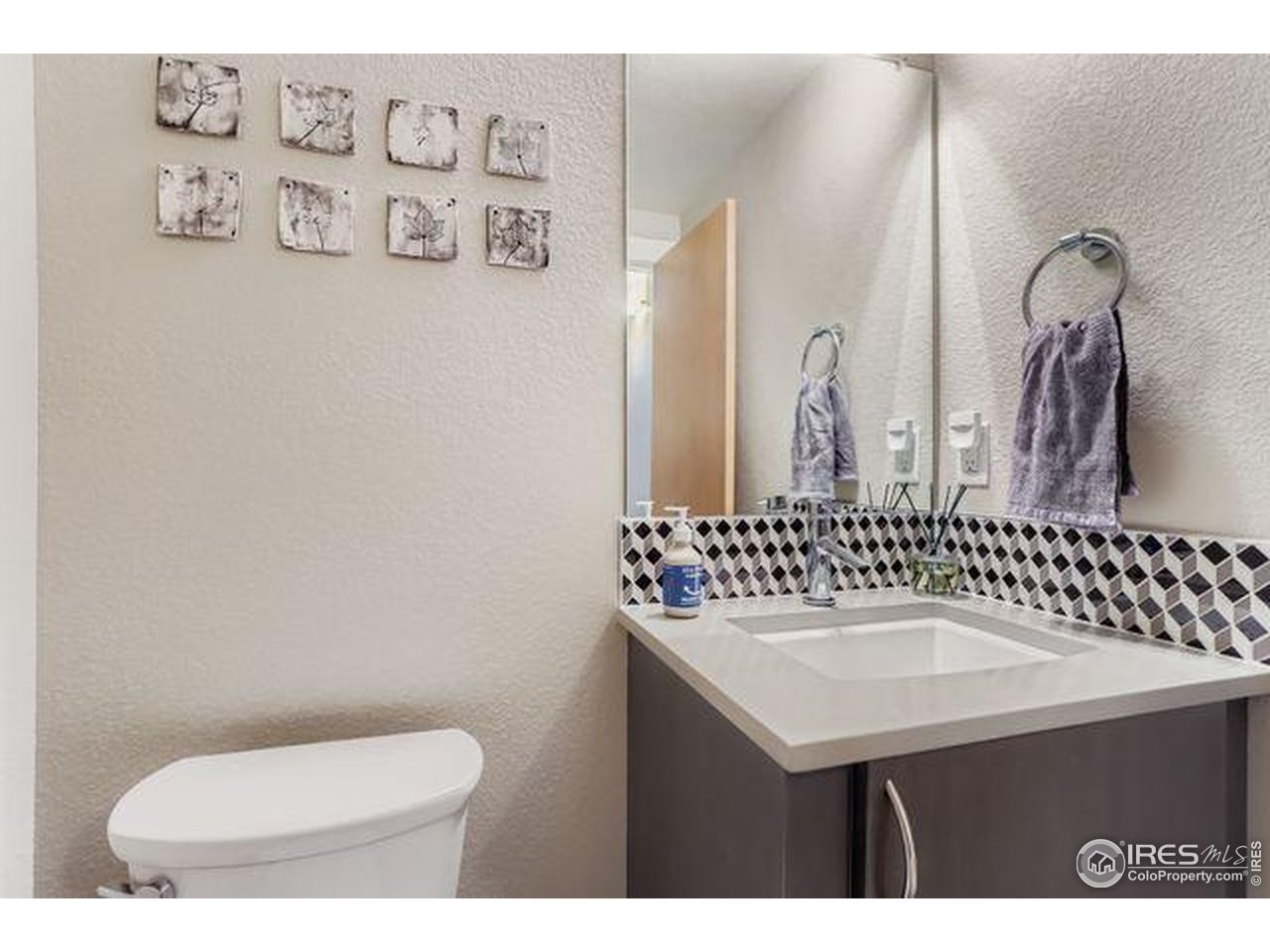 5318 5th Street, Unit D Boulder, CO 80304 - Photo 11 of 28 Powder room on main level