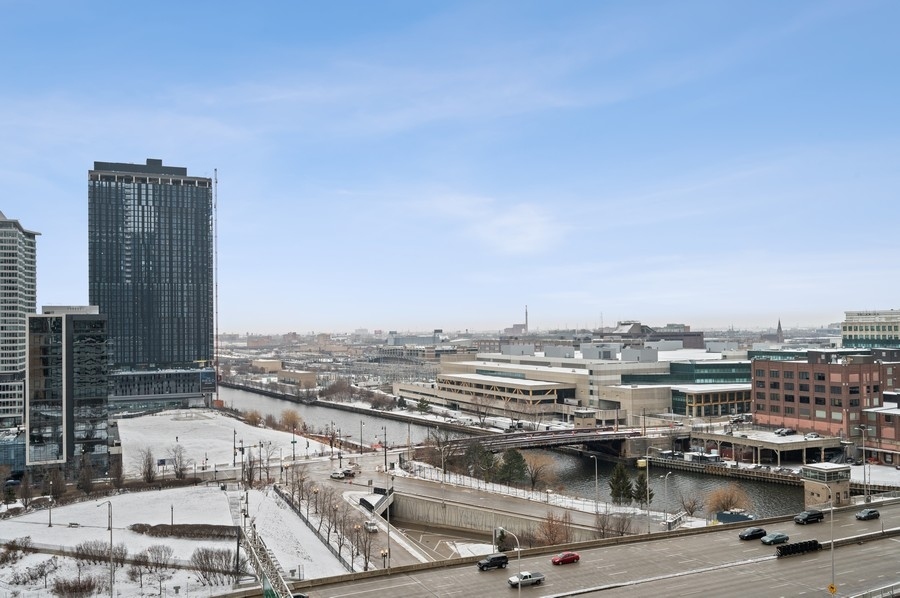 235 West Van Buren Street, Unit 1506 Chicago, IL 60607 - Photo 13 of 16 a view of a city