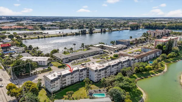 $224,490 | 941 Crystal Lake Drive, Unit 311, Deerfield Beach, FL 33064