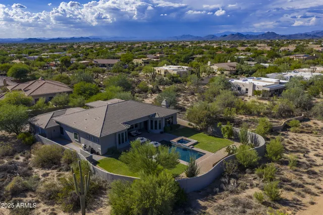 $1,999,000 | 29119 North 71st Place, Scottsdale, AZ 85266