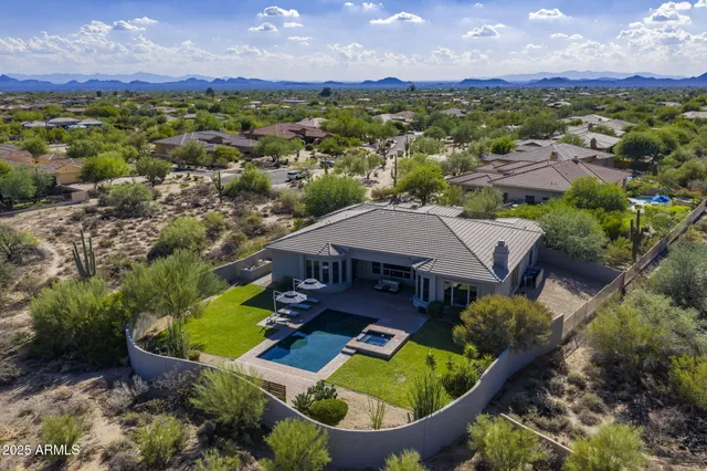 $1,999,000 | 29119 North 71st Place, Scottsdale, AZ 85266