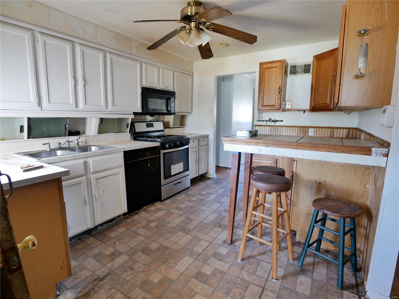 1514 Nesbit Drive St. Louis, MO 63136 - Photo 3 of 23