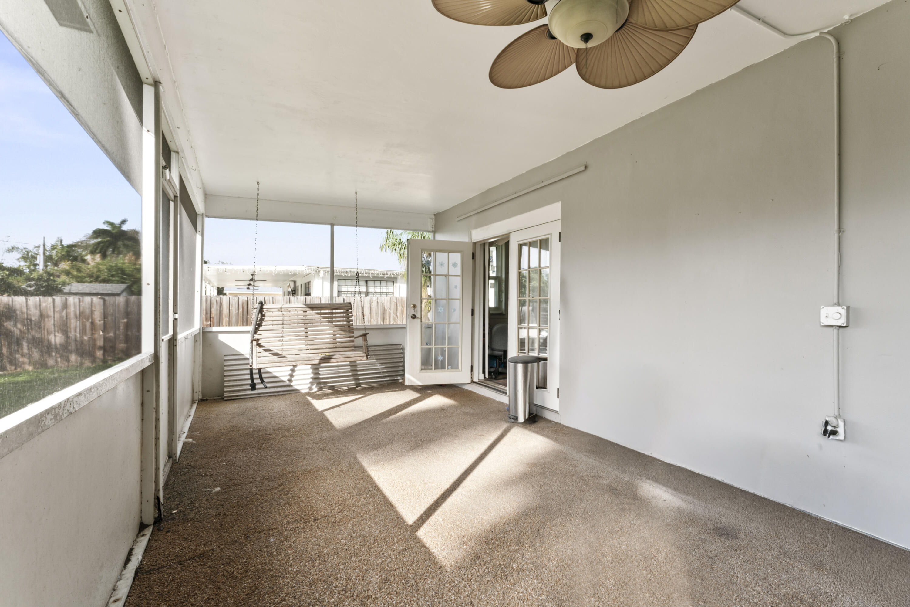 337 East Lake Road Palm Springs, FL 33461 - Photo 17 of 24 photos_high_resolution_337_E_Lake_Rd_014