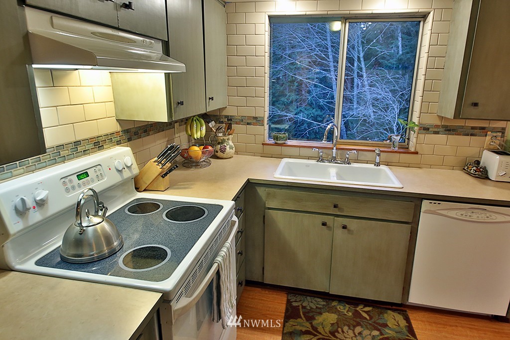 4179 Timberline Road Clinton, WA 98236 - Photo 11 of 25 Gallery Image 11
