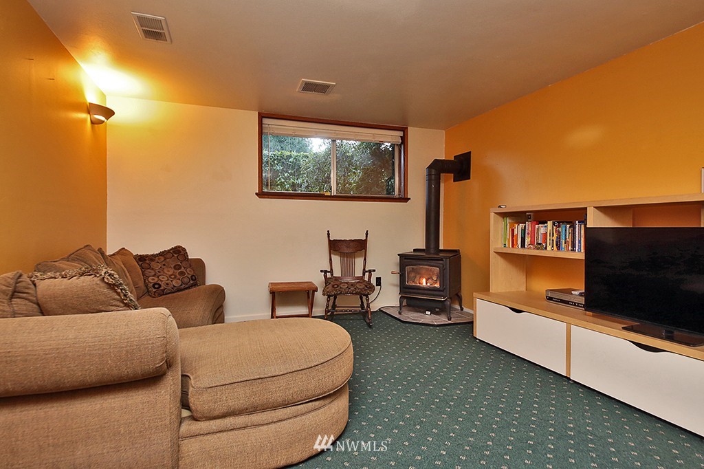 4179 Timberline Road Clinton, WA 98236 - Photo 16 of 25 Gallery Image 16
