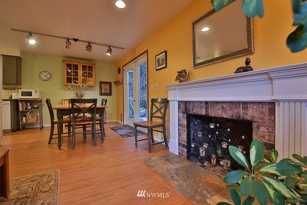 4179 Timberline Road Clinton, WA 98236 - Photo 5 of 25 Gallery Image 5