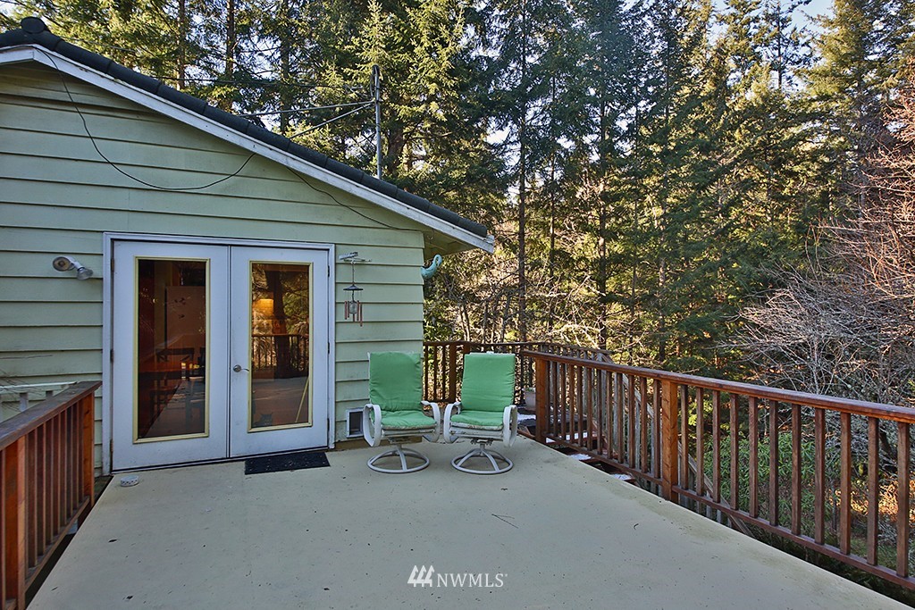 4179 Timberline Road Clinton, WA 98236 - Photo 7 of 25 Gallery Image 7