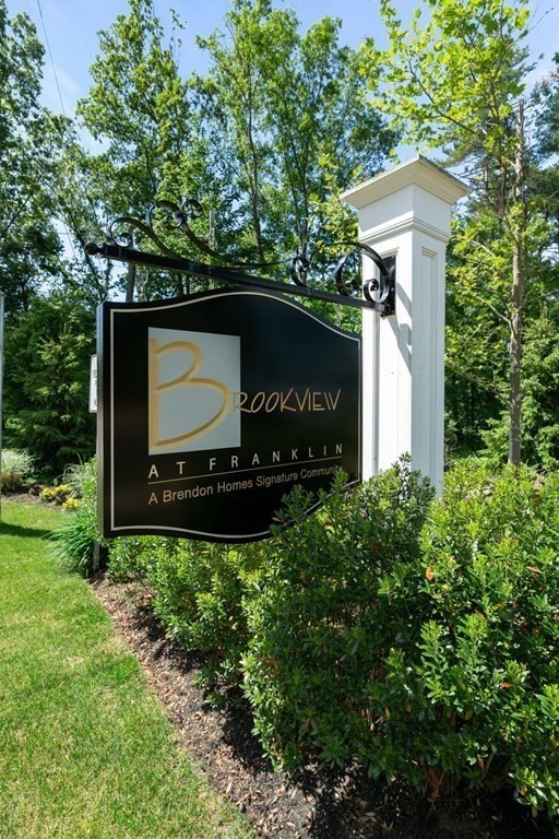 152 Brookview Road, Unit 152 Franklin, MA 02038 - Photo 4 of 41 Gallery Image 4