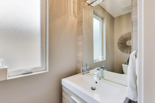 $1,050,000 | 3943 North Francisco Avenue, Chicago, IL 60618