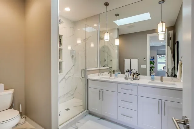 $1,050,000 | 3943 North Francisco Avenue, Chicago, IL 60618