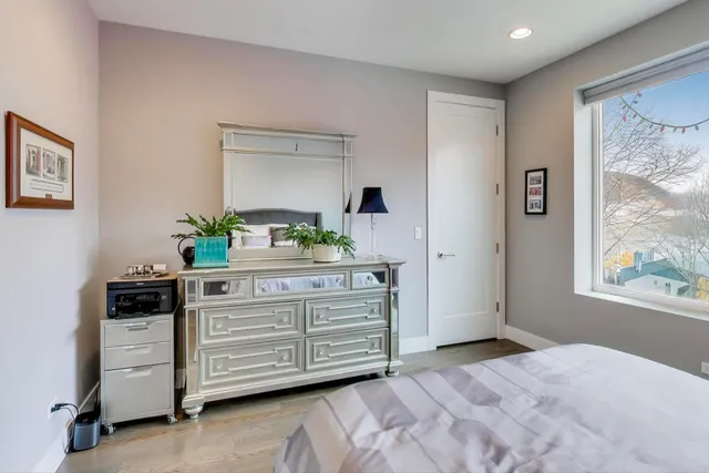 $1,050,000 | 3943 North Francisco Avenue, Chicago, IL 60618