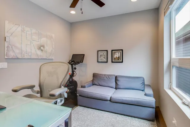 $1,050,000 | 3943 North Francisco Avenue, Chicago, IL 60618