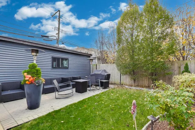 $1,050,000 | 3943 North Francisco Avenue, Chicago, IL 60618