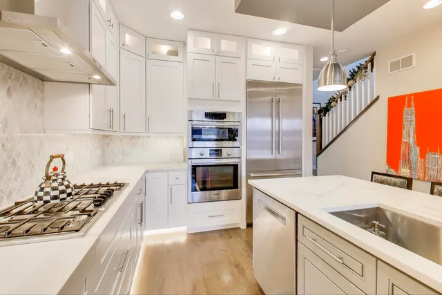 $1,050,000 | 3943 North Francisco Avenue, Chicago, IL 60618