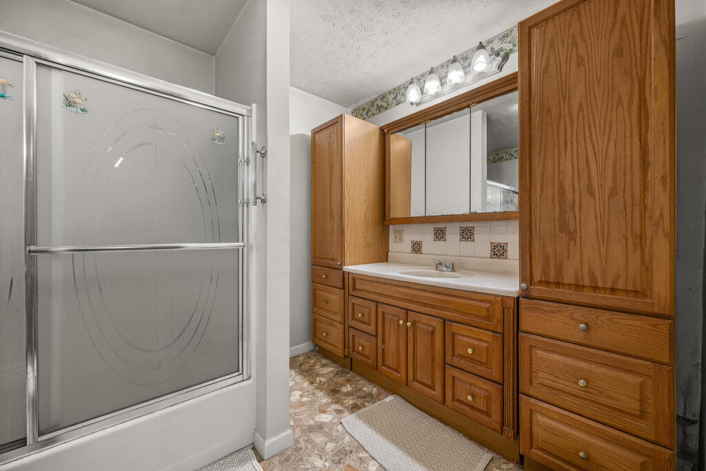 631 North Sandbranch Road Mount Hope, WV 25880 - Photo 13 of 47 Gallery Image 13