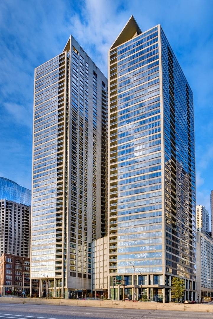 600 North Lake Shore Dr Unit 2001  