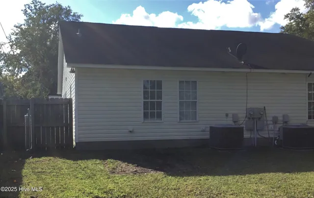 $1,795 | 2107 Dexter Street, Wilmington, NC 28403