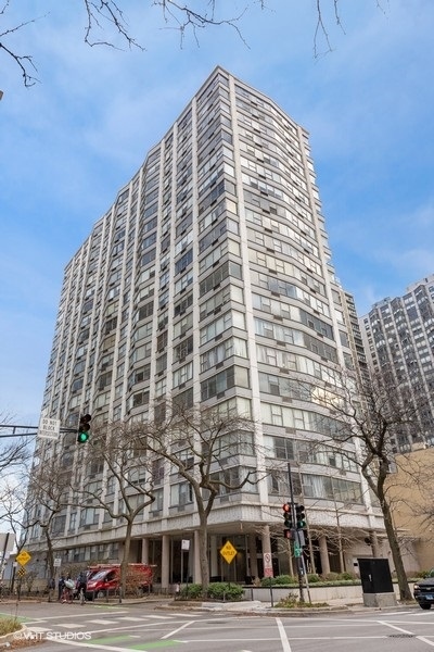 5757 North Sheridan Road, Unit 9G Chicago, IL 60660 - Photo 1 of 16 a front view of a building