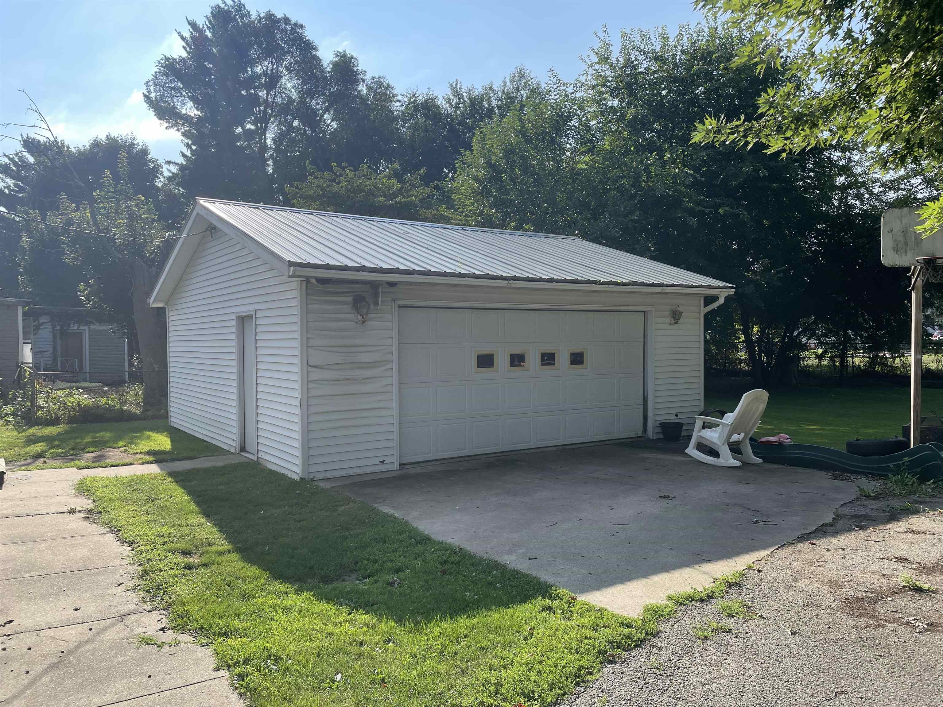 321 Grant Street Lagrange, IN 46761 - Photo 2 of 4