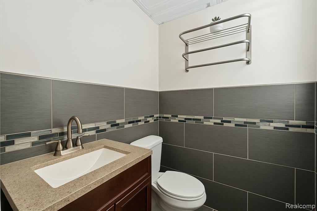 17172 Huntington Road Detroit, MI 48219 - Photo 14 of 26