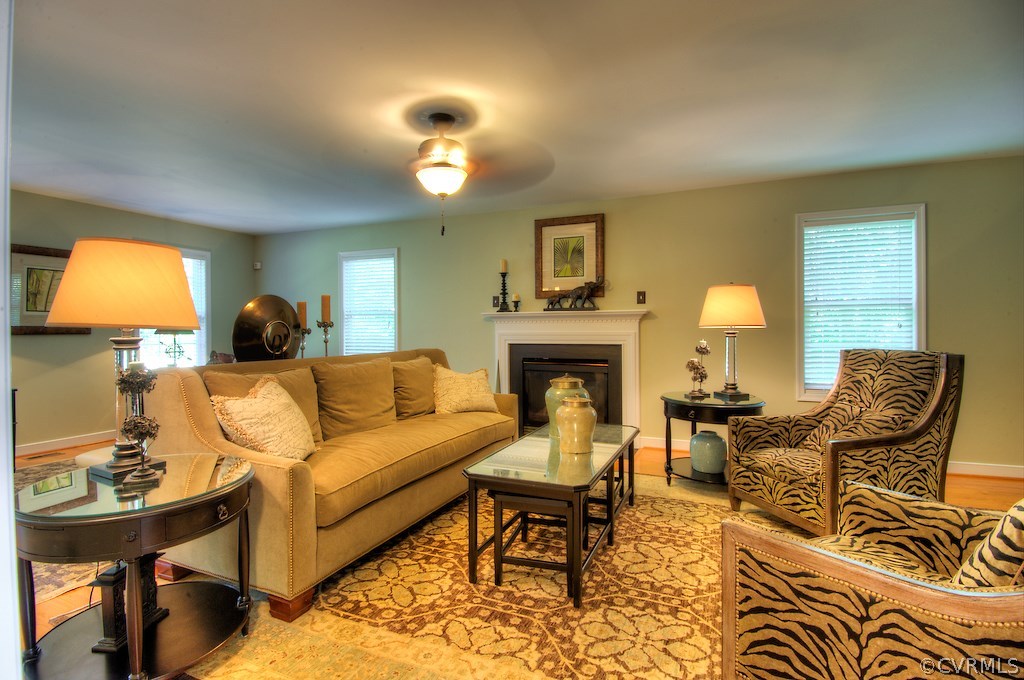 13506 Brandy Oaks Road Chesterfield, VA 23832 - Photo 9 of 24 Spacious family room with 2 sitting areas, gas fir