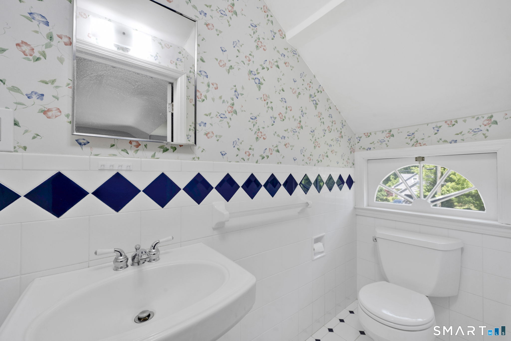 39 Boggs Hill Road Newtown, CT 06470 - Photo 26 of 33