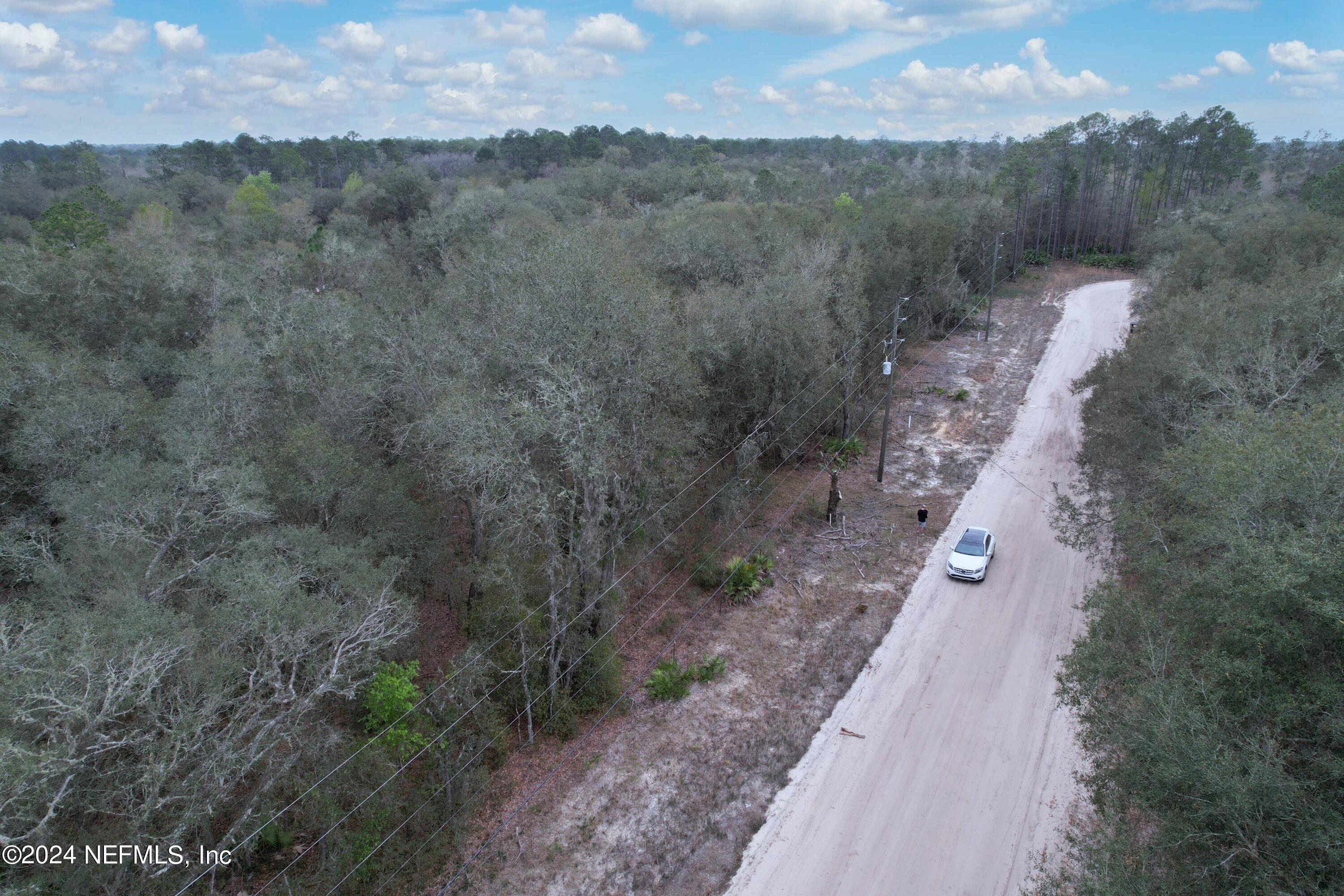 114 Brian Road Interlachen, FL 32148 - Photo 6 of 15 6